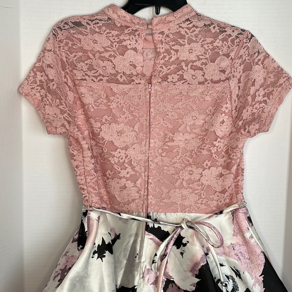 Gorgeous Speechless Kids youth high low floral dress size 18.5 - Picture 7 of 16